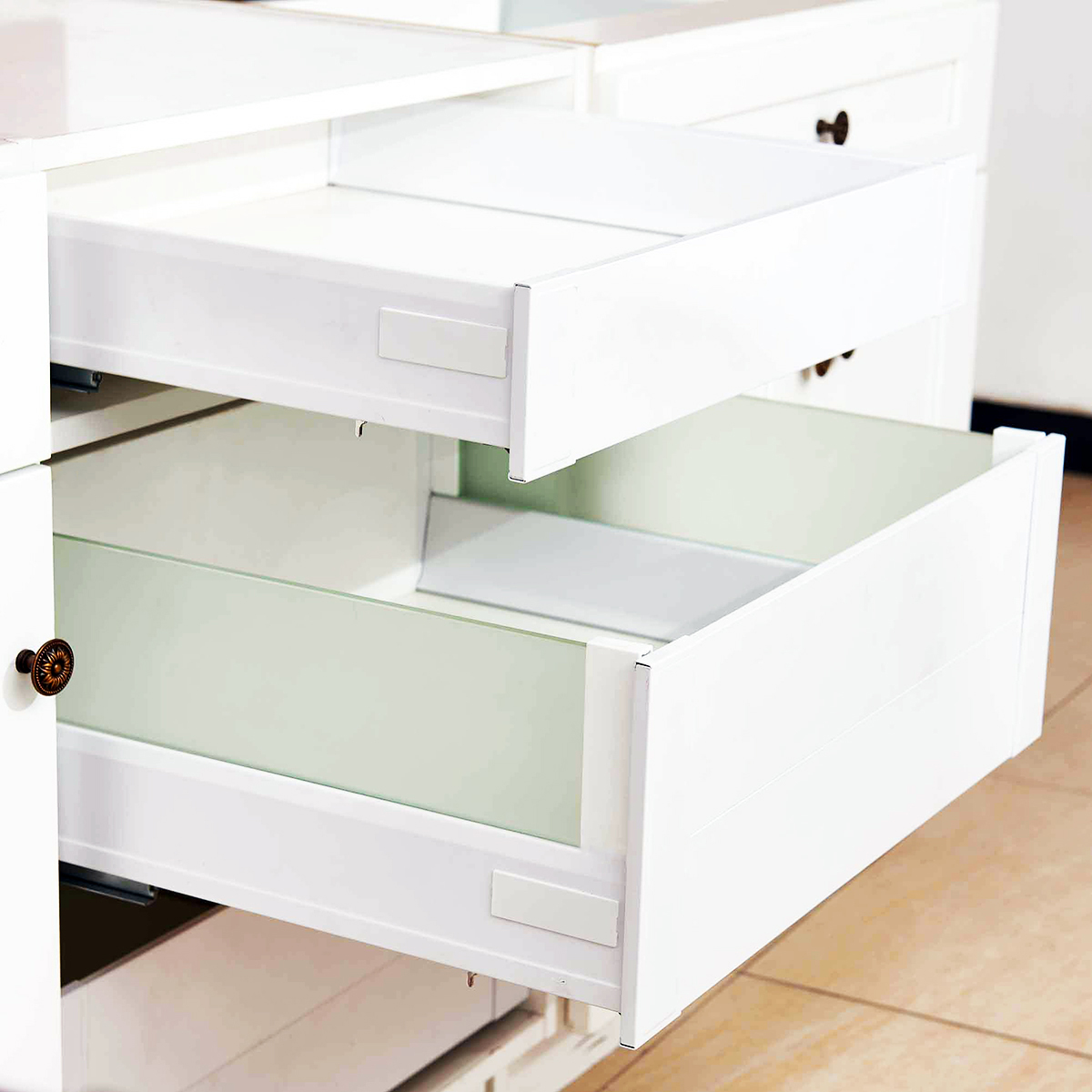 Inner Drawer System with Glass